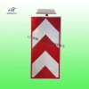 廈門市岔路口兩側(cè)通行標(biāo)志 太陽能線形誘導(dǎo)指示標(biāo)志價格